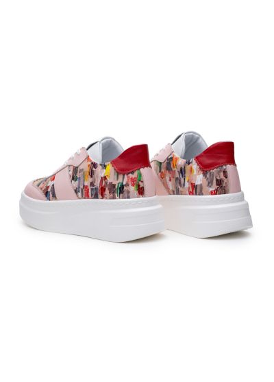 Многоцветни спортни обувки 