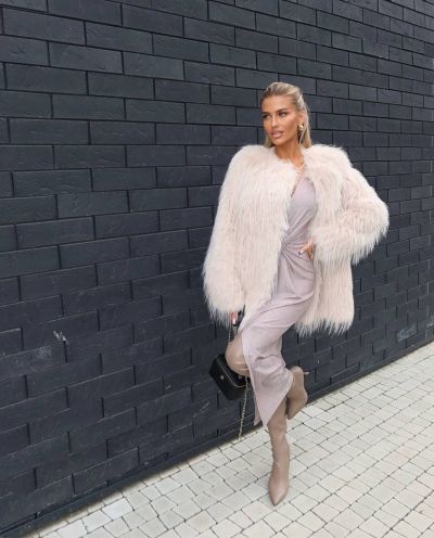 Кожено палто изработено от първокласна еко щраусова кожа